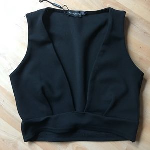 pretty little thing cropped deep v black top